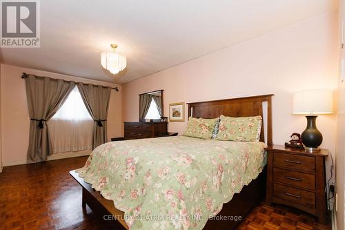 304 Essex Avenue, Richmond Hill, ON - Indoor Photo Showing Bedroom