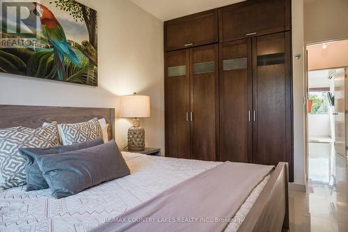 #301C -Luz Chemuyil St W, Mexico, ON - Indoor Photo Showing Bedroom
