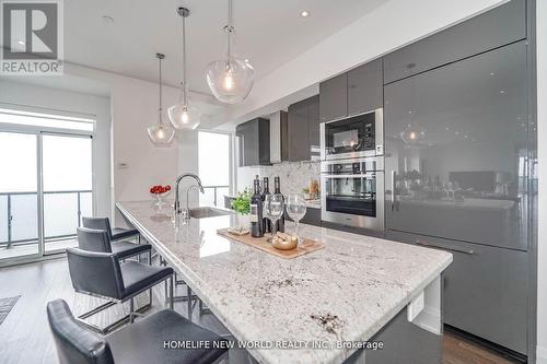Lph01 - 56 Annie Craig Drive, Toronto, ON - Indoor Photo Showing Kitchen With Upgraded Kitchen