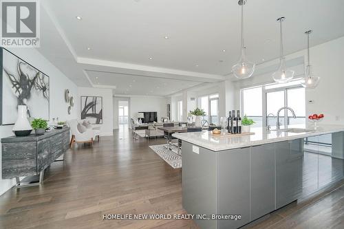 Lph01 - 56 Annie Craig Drive, Toronto, ON - Indoor Photo Showing Kitchen With Upgraded Kitchen