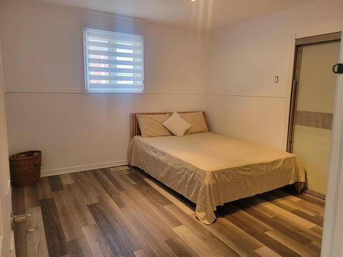 Master bedroom - 1679 Rue Bédard, Laval (Vimont), QC - Indoor Photo Showing Bedroom