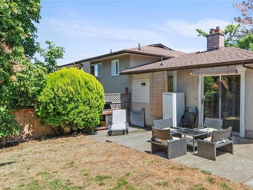 4116 Glanford Ave, Saanich, BC - Outdoor With Exterior