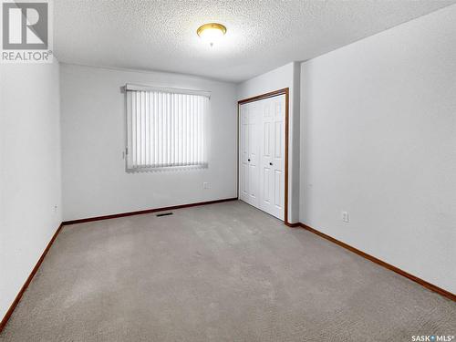 4 701 North Street E, Swift Current, SK - Indoor Photo Showing Other Room
