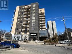 #801 -8 HICKORY ST W  Waterloo, ON N2L 3H6