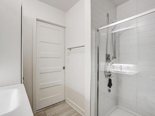 Salle de bains - 719-1400 Rue Lucien-Paiement, Laval (Laval-Des-Rapides), QC - Indoor Photo Showing Bathroom