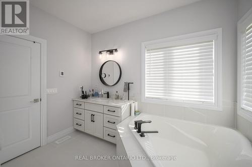 980 Webber Rd, Pelham, ON - Indoor Photo Showing Bathroom
