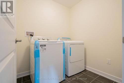 17 Downriver Drive, Welland, ON - Indoor Photo Showing Laundry Room