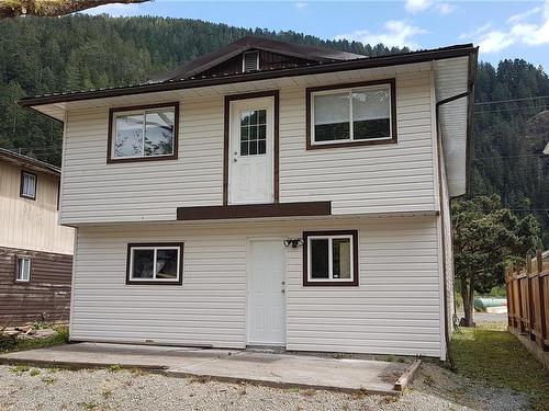 324 Alpine View Dr, Tahsis, BC - Outdoor With Exterior