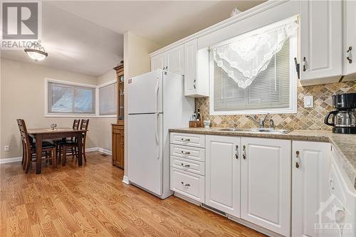 92 Broadview Avenue E, Smiths Falls, ON - Indoor Photo Showing Bedroom