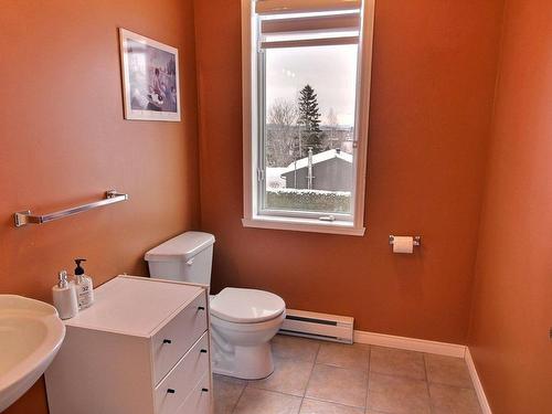 Powder room - 27 Ch. Du Golf, Baie-Saint-Paul, QC - Indoor Photo Showing Bathroom