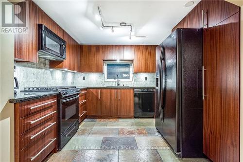 125 Aberdeen Ave, Hamilton, ON - Indoor Photo Showing Kitchen