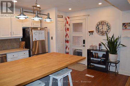 25 Pratt Rd, Barrie, ON - Indoor Photo Showing Kitchen