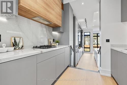 140 Holmes Ave, Toronto, ON - Indoor Photo Showing Kitchen