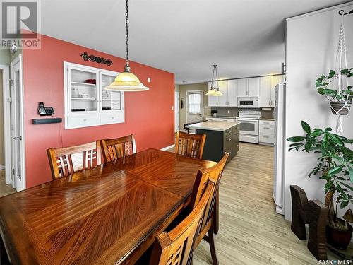 18 Railway Avenue W, Waldeck, SK - Indoor Photo Showing Dining Room