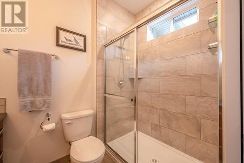 8603 Pierre Drive, Summerland, BC - Indoor Photo Showing Bathroom