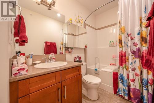 8603 Pierre Drive, Summerland, BC - Indoor Photo Showing Bathroom