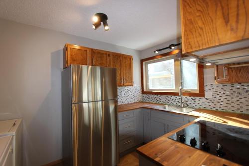 1291 9Th Avenue, Fernie, BC - Indoor Photo Showing Kitchen
