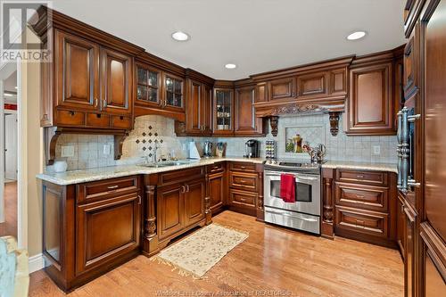 34 Boblo Island Boulevard Unit# 507, Amherstburg, ON - Indoor Photo Showing Kitchen With Double Sink