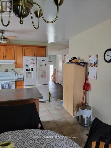45 Laurent Blvd, Kawartha Lakes, ON - Indoor Photo Showing Kitchen
