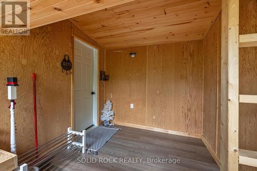 93 Hinchinbrooke Rd N, South Frontenac, ON - Indoor Photo Showing Other Room