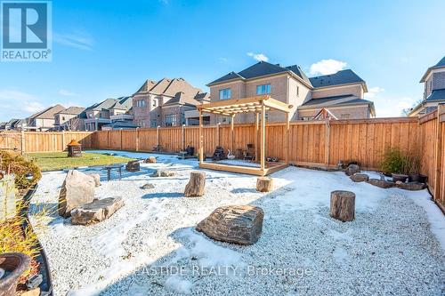 27 Sir Henry Court, King, ON - Outdoor With Backyard