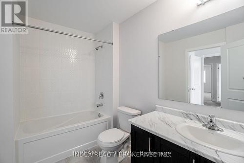 10 Bird Street, Norfolk, ON - Indoor Photo Showing Bathroom