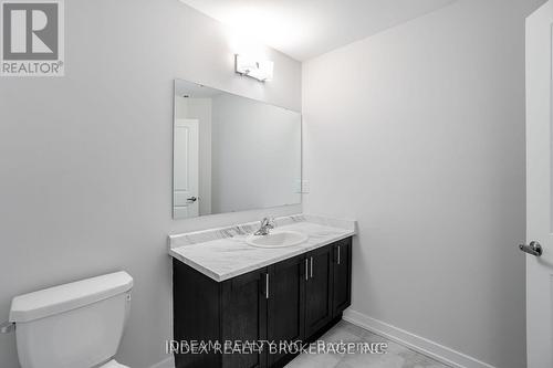 10 Bird Street, Norfolk, ON - Indoor Photo Showing Bathroom
