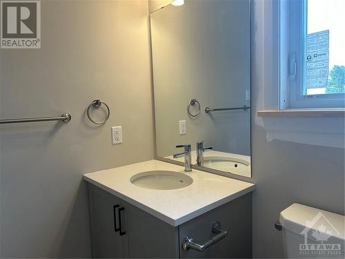 1563 Flanders Road, Brockville, ON - Indoor Photo Showing Bathroom