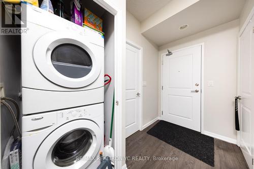 #2509 -125 Western Battery Rd, Toronto, ON - Indoor Photo Showing Laundry Room