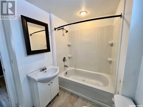 356 13Th Street W, Prince Albert, SK - Indoor Photo Showing Bathroom