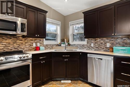 1242 Highwood Avenue, Buena Vista, SK - Indoor Photo Showing Kitchen With Double Sink