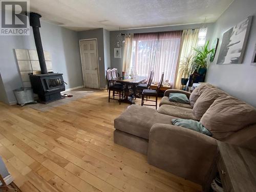 6214 Nelson Road, Terrace, BC - Indoor Photo Showing Living Room