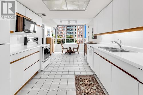 #603 -130 Carlton St, Toronto, ON - Indoor Photo Showing Kitchen With Double Sink