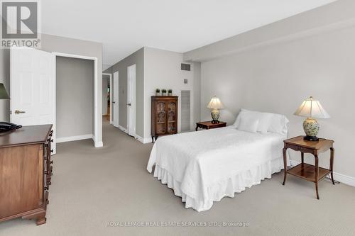 #603 -130 Carlton St, Toronto, ON - Indoor Photo Showing Bedroom
