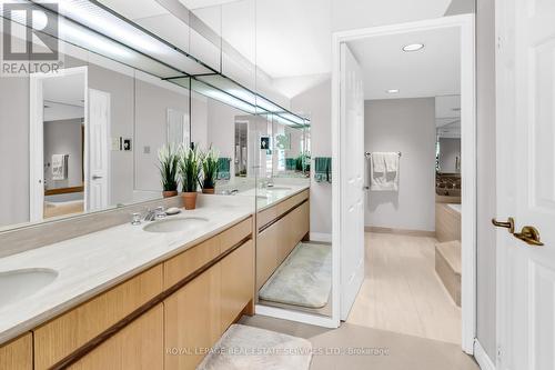 #603 -130 Carlton St, Toronto, ON - Indoor Photo Showing Bathroom