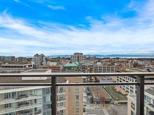 1601-777 Herald St, Victoria, BC - Outdoor With View