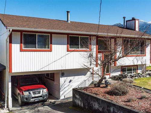 111 Seaview St, Sayward, BC - Outdoor With Exterior