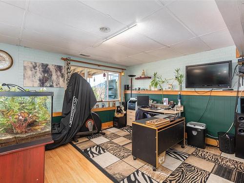 111 Seaview St, Sayward, BC - Indoor Photo Showing Office