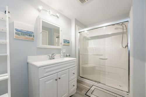 4300 Kalar Road|Unit #15, Niagara Falls, ON - Indoor Photo Showing Bathroom