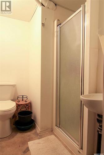 71 King Street, Yorkton, SK - Indoor Photo Showing Bathroom