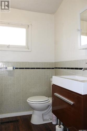 501 Front Street, Eastend, SK - Indoor Photo Showing Bathroom