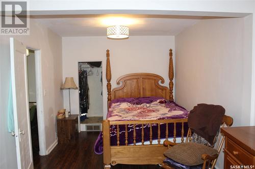 501 Front Street, Eastend, SK - Indoor Photo Showing Bedroom