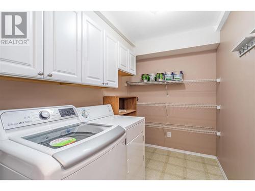 250 Dougall Road N Unit# 106, Kelowna, BC - Indoor Photo Showing Laundry Room