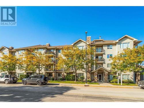250 Dougall Road N Unit# 106, Kelowna, BC - Outdoor With Facade