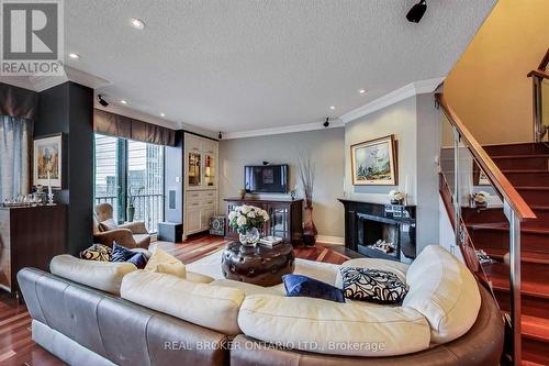 3508 - 33 Harbour Square, Toronto, ON - Indoor Photo Showing Living Room