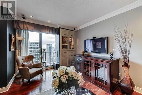 3508 - 33 Harbour Square, Toronto, ON - Indoor Photo Showing Living Room
