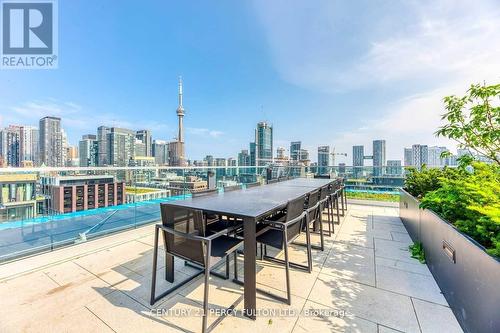 929 - 505 Richmond Street W, Toronto, ON - Outdoor With View