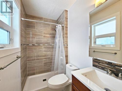 11170 Plett No 1 Road, Hixon, BC - Indoor Photo Showing Bathroom