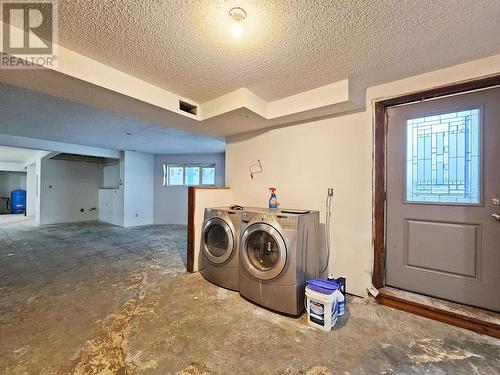 11170 Plett No 1 Road, Hixon, BC - Indoor Photo Showing Laundry Room