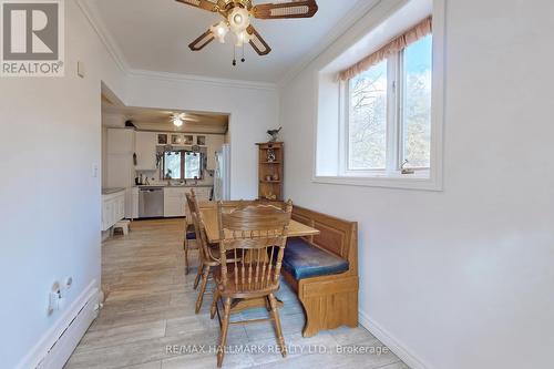 57 Park Cres, Richmond Hill, ON - Indoor Photo Showing Dining Room